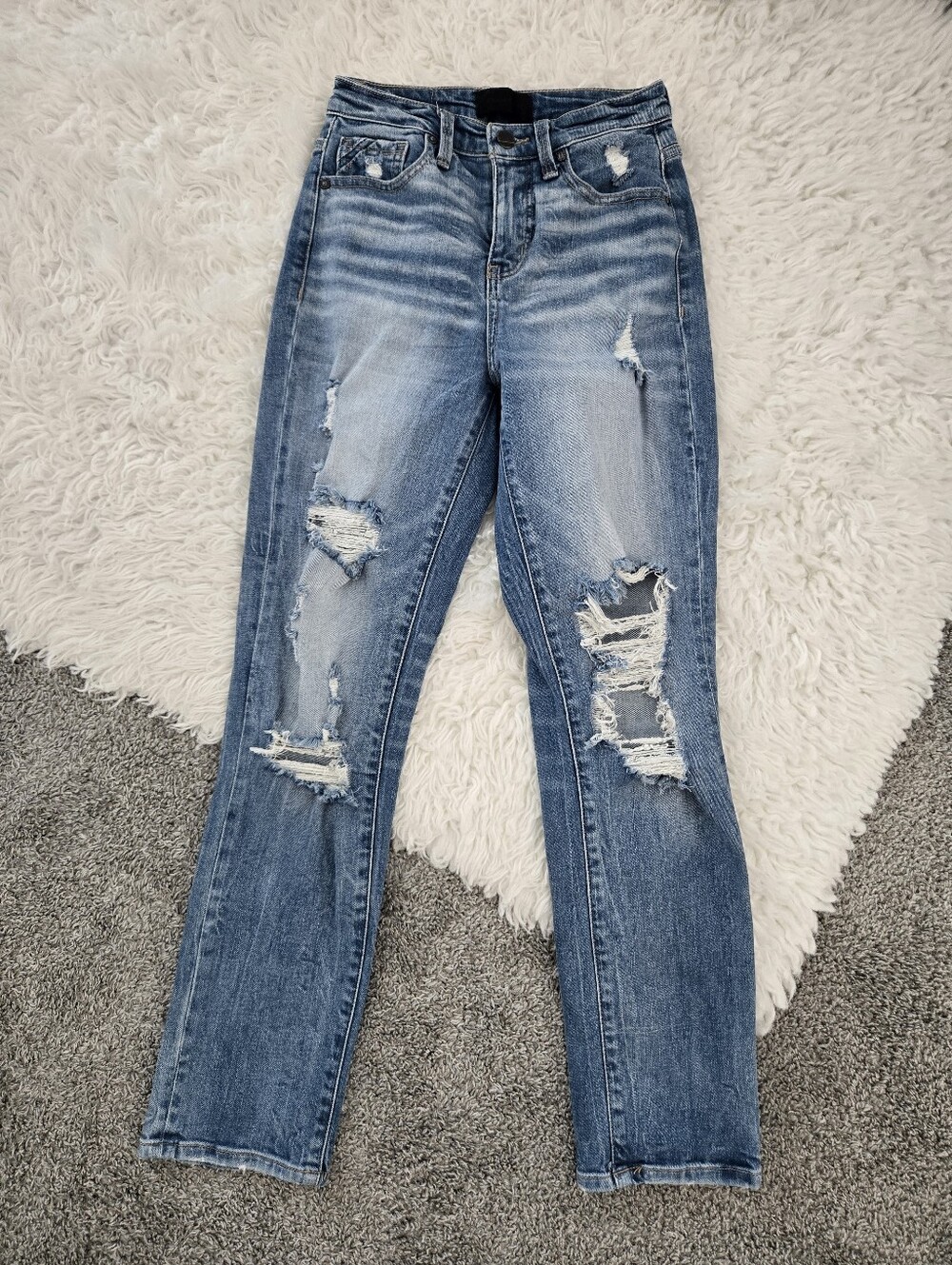 Buckle Black Fit Mom Jean. Size 23